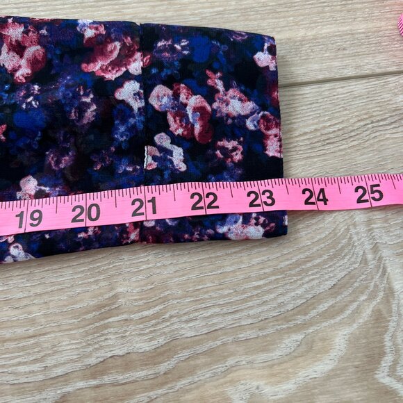 🌷Express "The Portofino Shirt" Floral Button Up Blouse Classic & Chic! - Picture 5 of 9